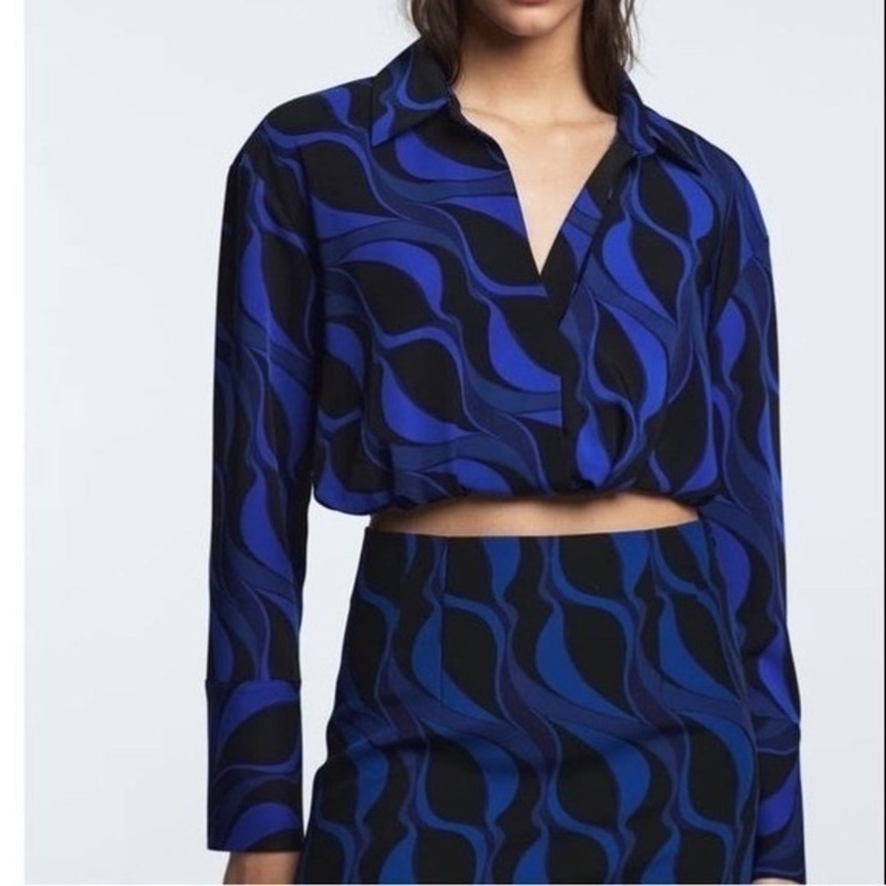NWT Zara Printed Shirt Womens M Blue Pleated Cropped Abstract Swirl Blouse‎